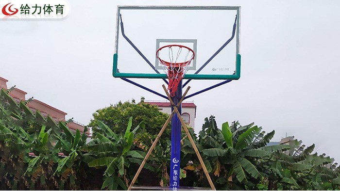 籃球架